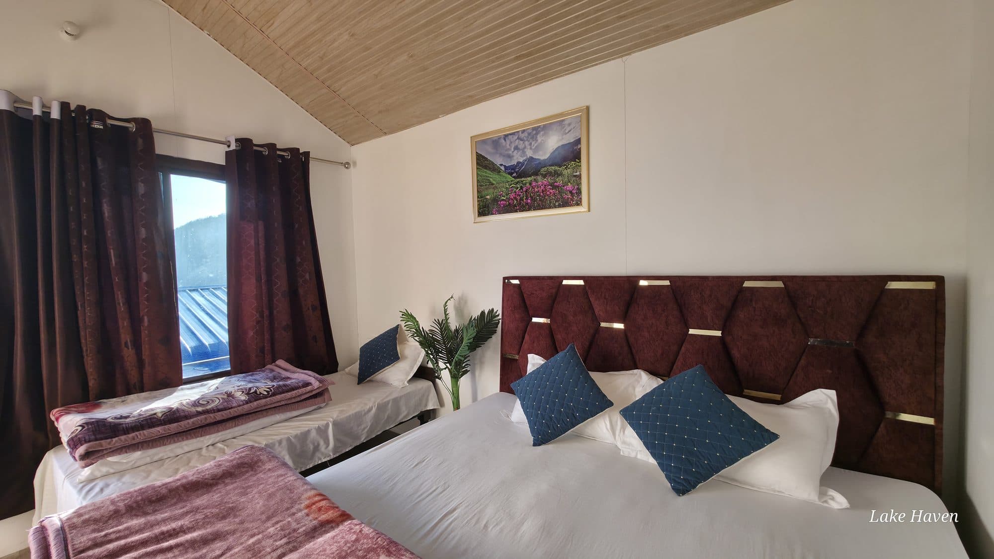 Bedu room at Lake Haven Resort in Sari Village